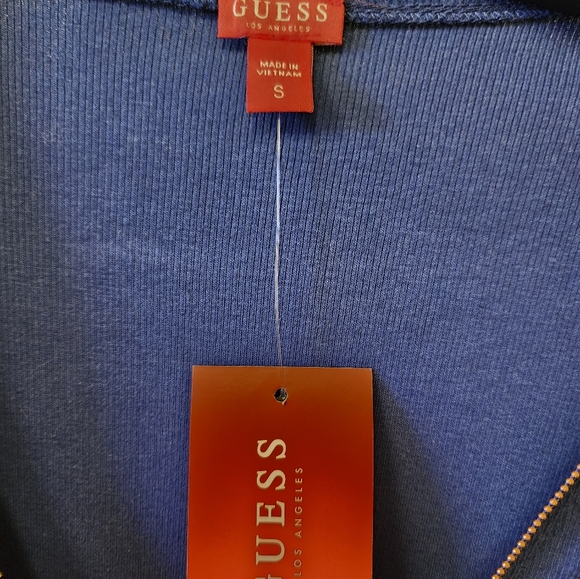 NWT Lds. GUESS zip up top Sz.Small - Picture 3 of 4